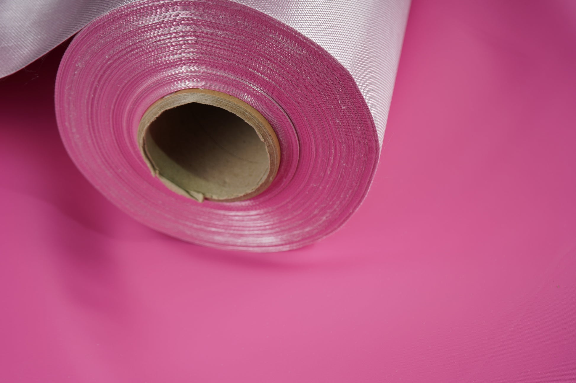 560 GSM Single Side Coated PVC Fabric Pink 1.37