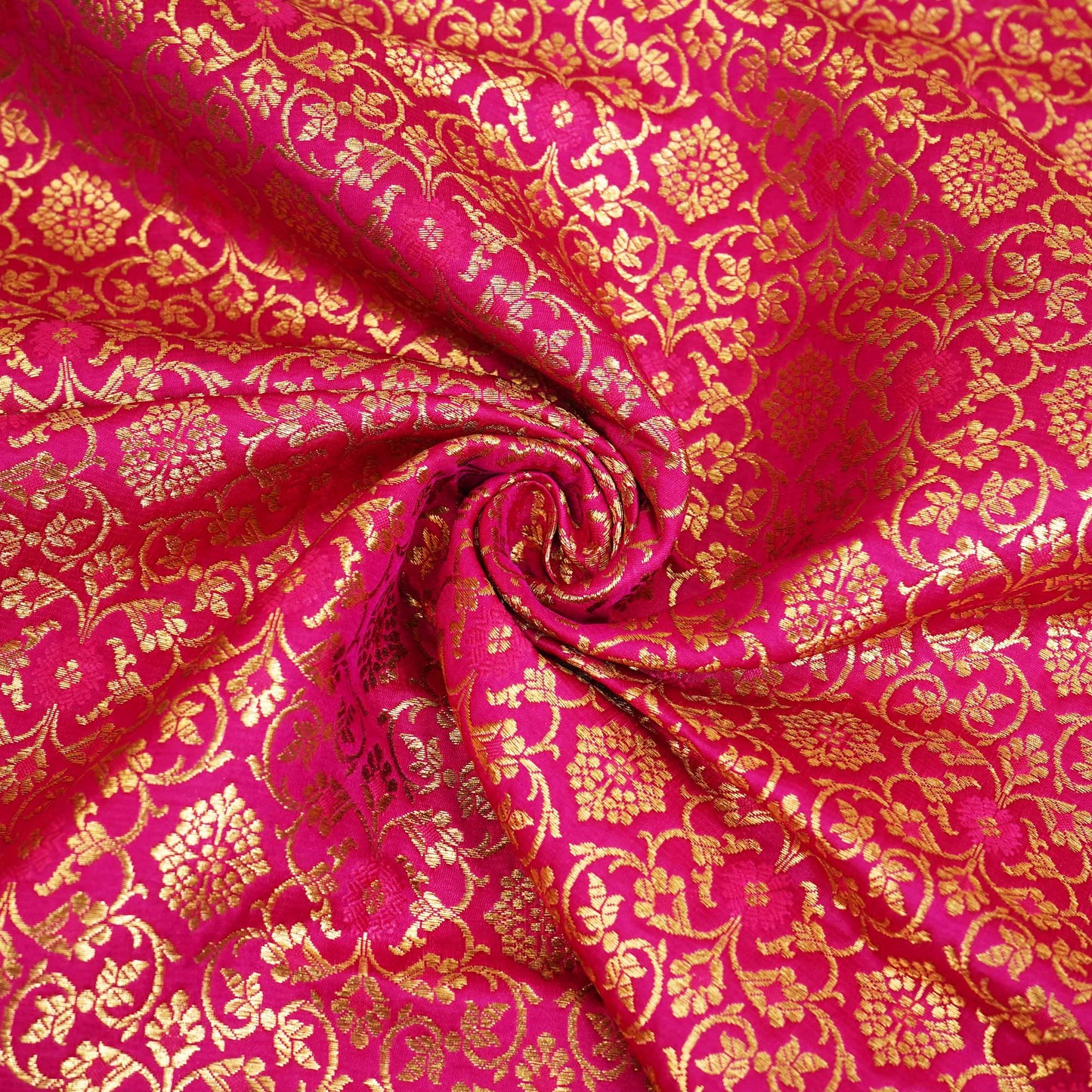 Magenta Banarasi Brocade Fabric KRE-23738