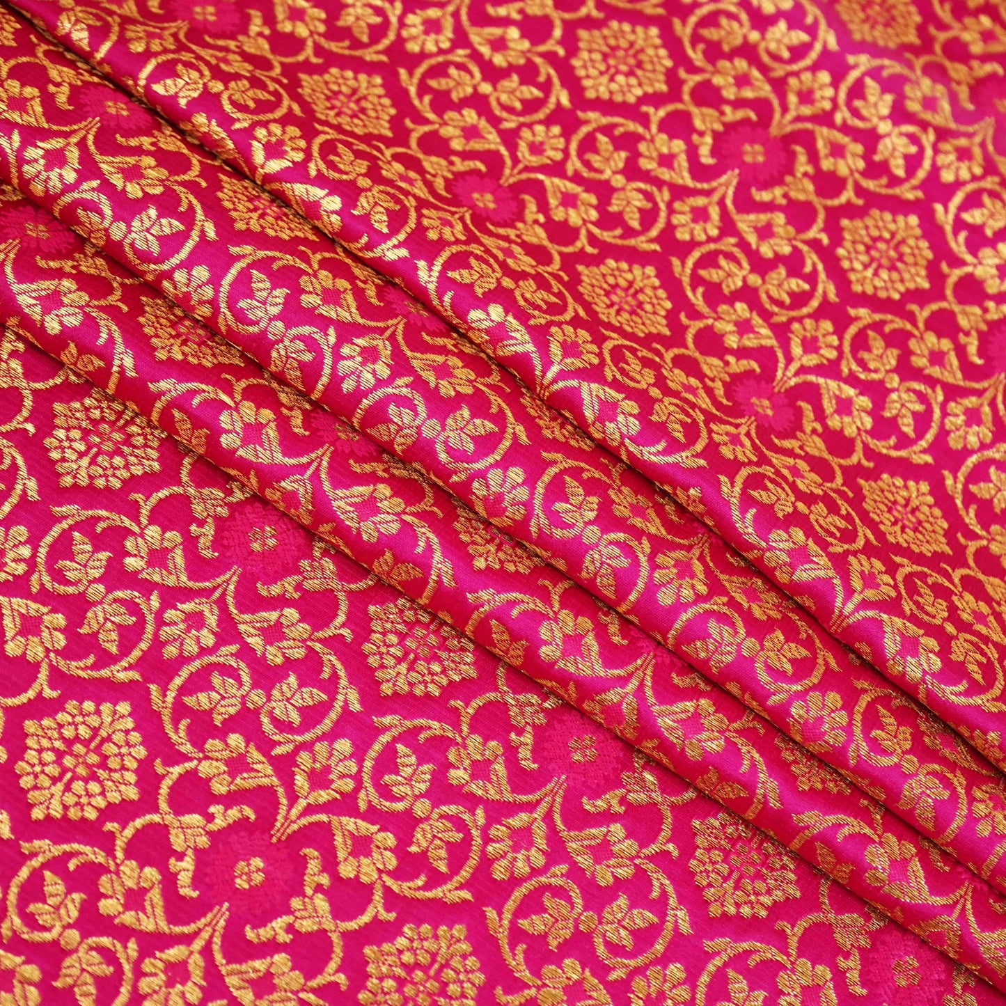 Magenta Banarasi Brocade Fabric KRE-23738