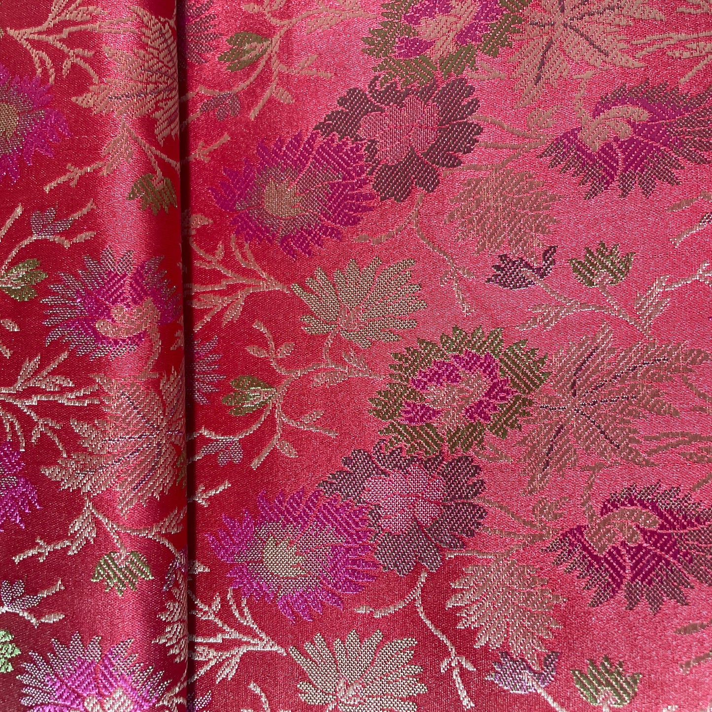 Red Pink Traditional Floral Print Tanchui Jamewar Silk