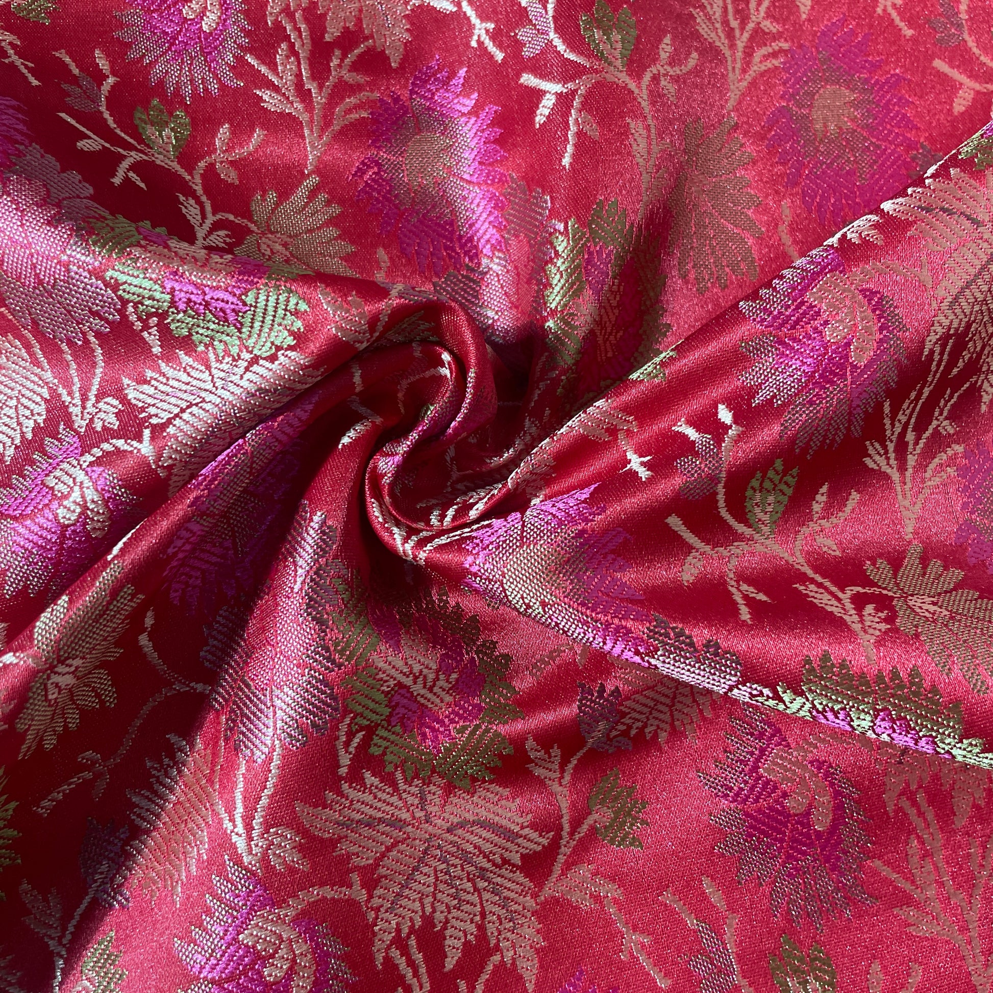 Red Pink Traditional Floral Print Tanchui Jamewar Silk