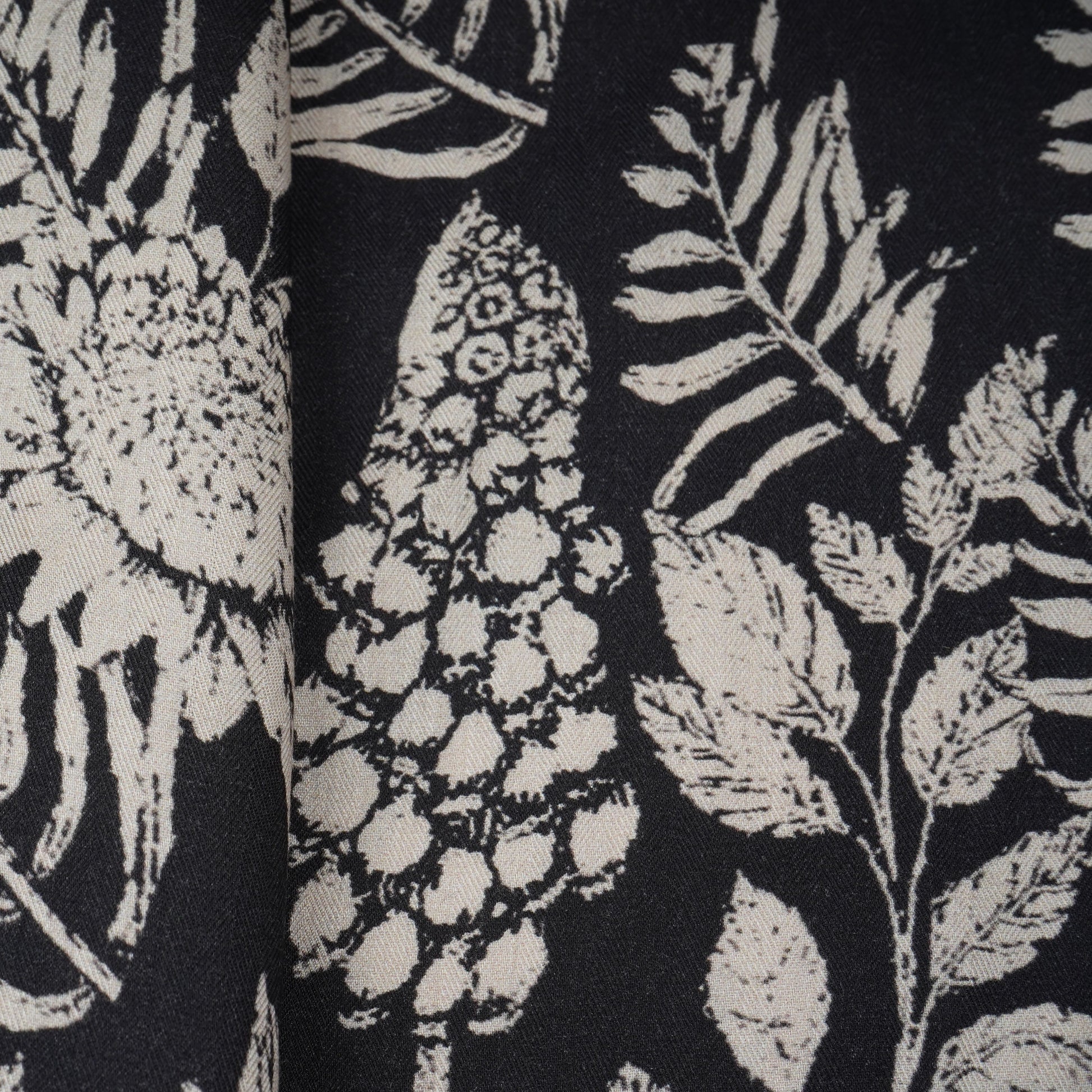 Black Tropical Print Pashmina Fabric 20968