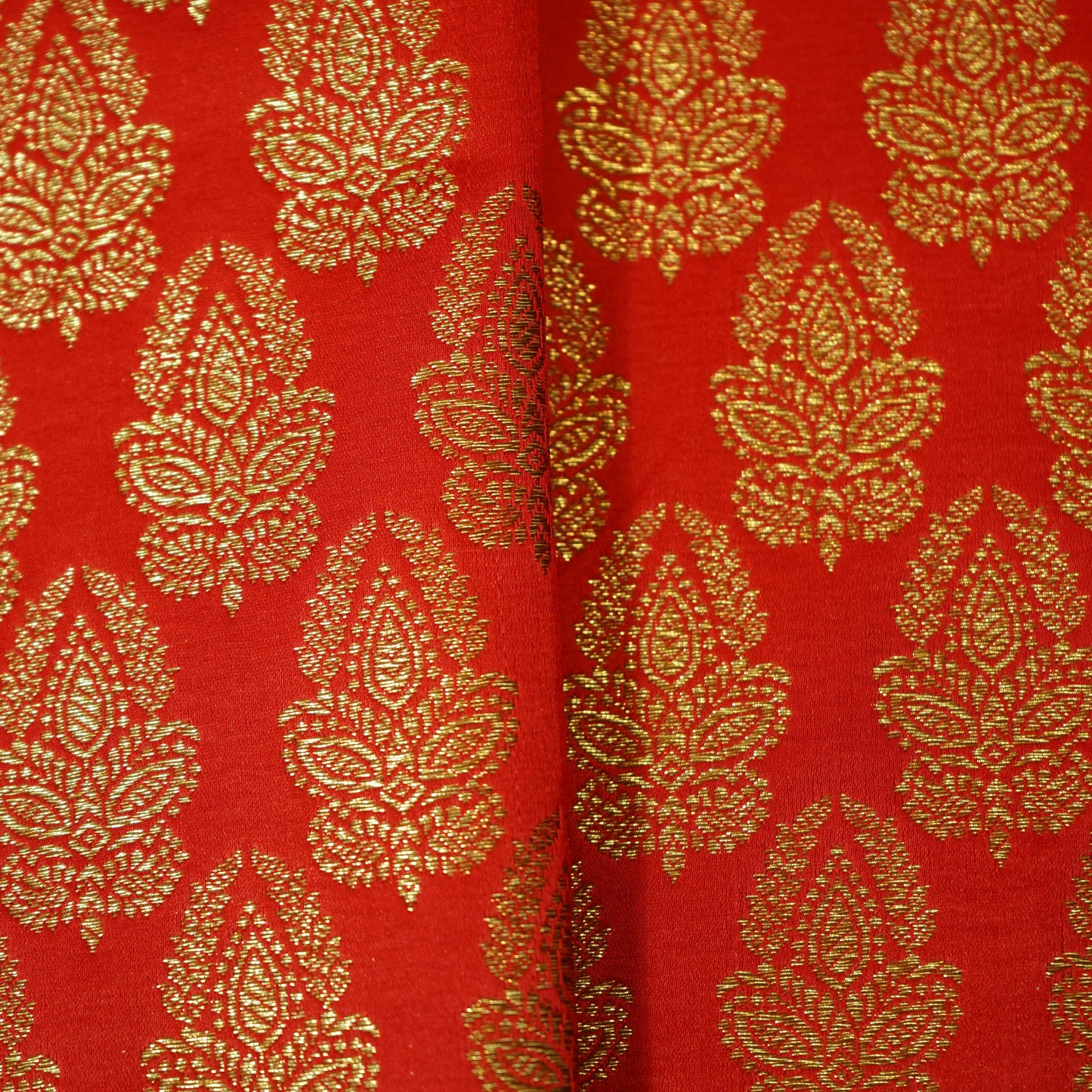 Red Banarasi Brocade Fabric 19203