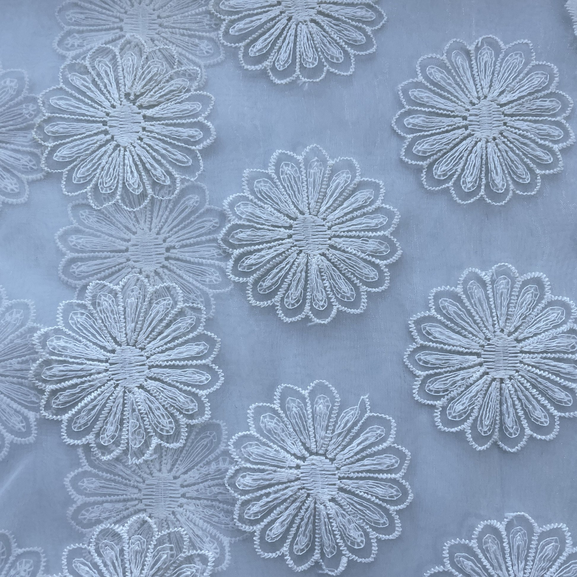 White Floral Embroidery Organza Tissue Fabric 9382